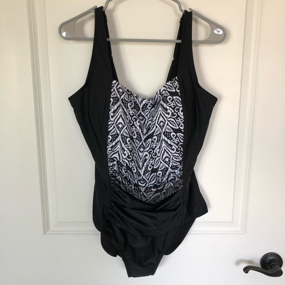 NWT Swimsuits for All Black/White One Piece.